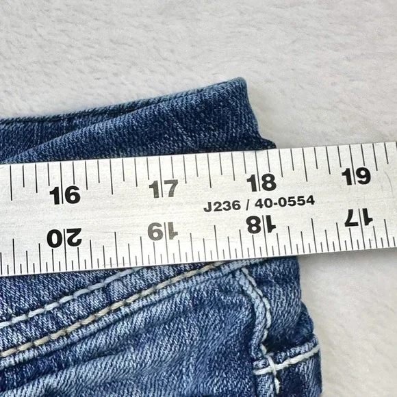 Buckle BKE Jeans Womens 34S Short Blue Fade Y2K Payton Skinny Midrise Whiskers - Picture 9 of 12